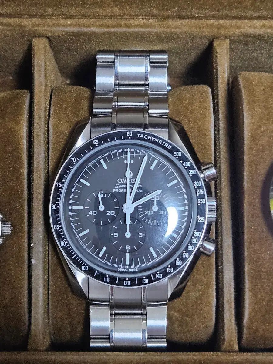 OMEGA オメガ スピードマスター ムーンウオッチ 月 出品