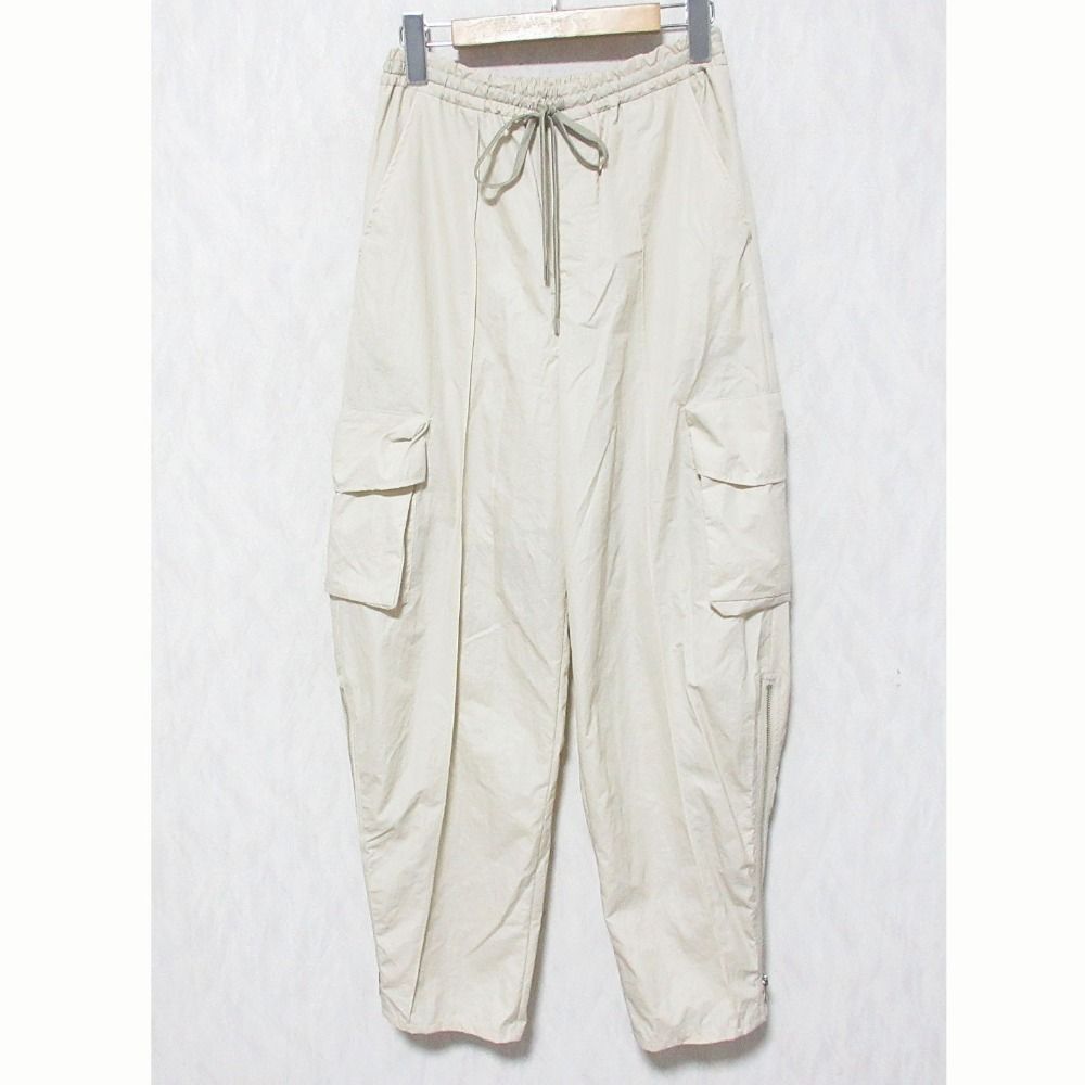 美品 25SS GRACE CONTINENTAL グレースコンチネンタル ナイロンジップカーゴパンツ 0125111136 サイズ36 ライトベージュ レディース 古着 中古 USED