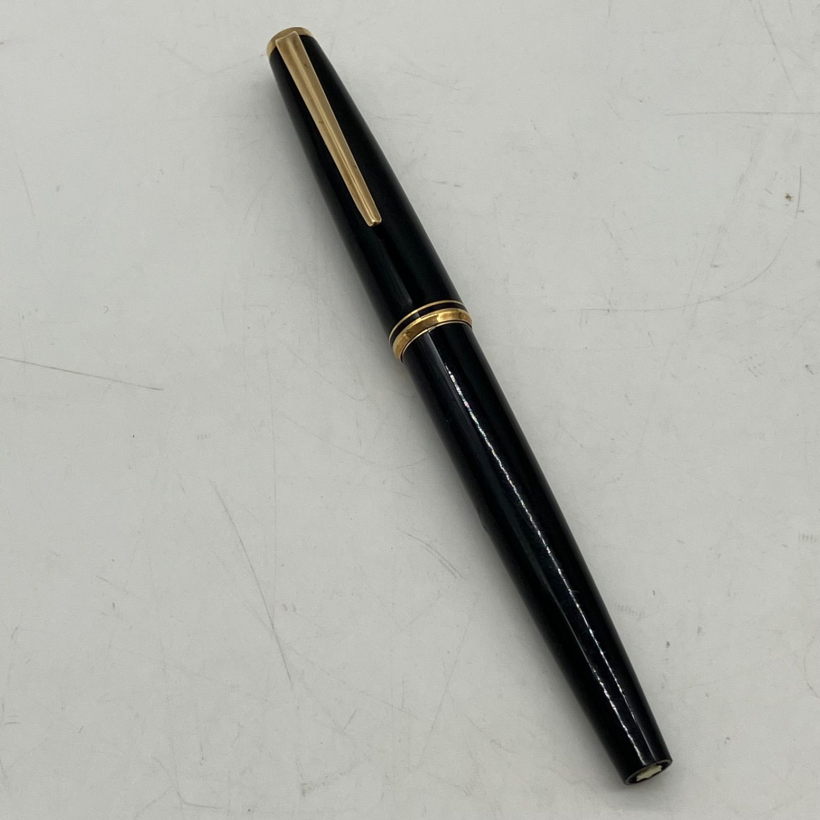 UB43【お買い得】MONTBLANC モンブラン マイスターシュテュック 万年筆 ブラック×ゴールド