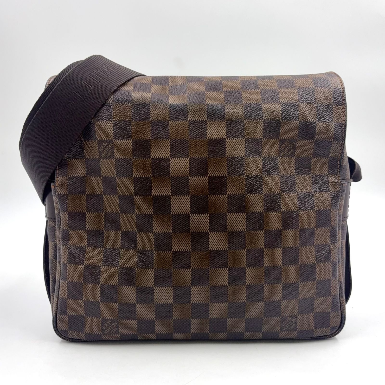 【新着】LOUIS VUITTON ナヴィグリオ ダミエエベヌ レザー PVC ブラウン ショルダーバッグ ゴールド N45255