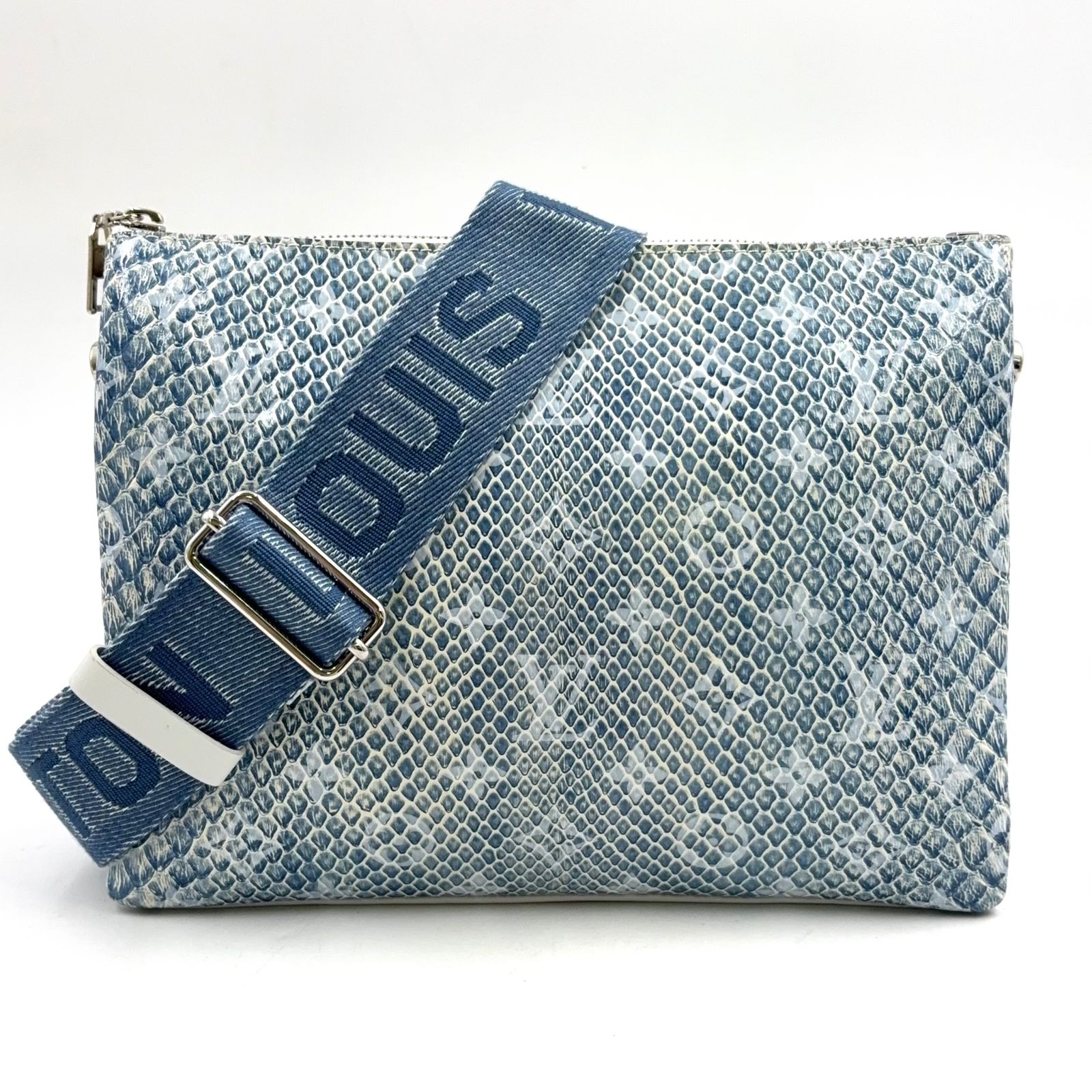 【新着】LOUIS VUITTON クッサンPM パイソンレザー RFID対応 キャンバス パイソン ライトブルー ショルダーバッグ シルバー M21282
