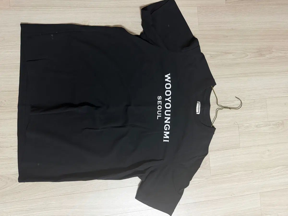 WOOYOUNGMI ソウルロゴ Tシャツ