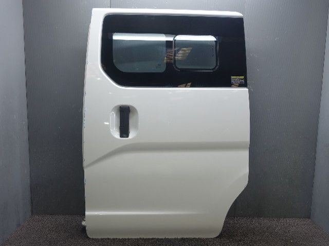 9591　ニッサン NV200 バネット　VM20　スライドドア左　リアドア左　リヤドア左　QM1　（D3-4）