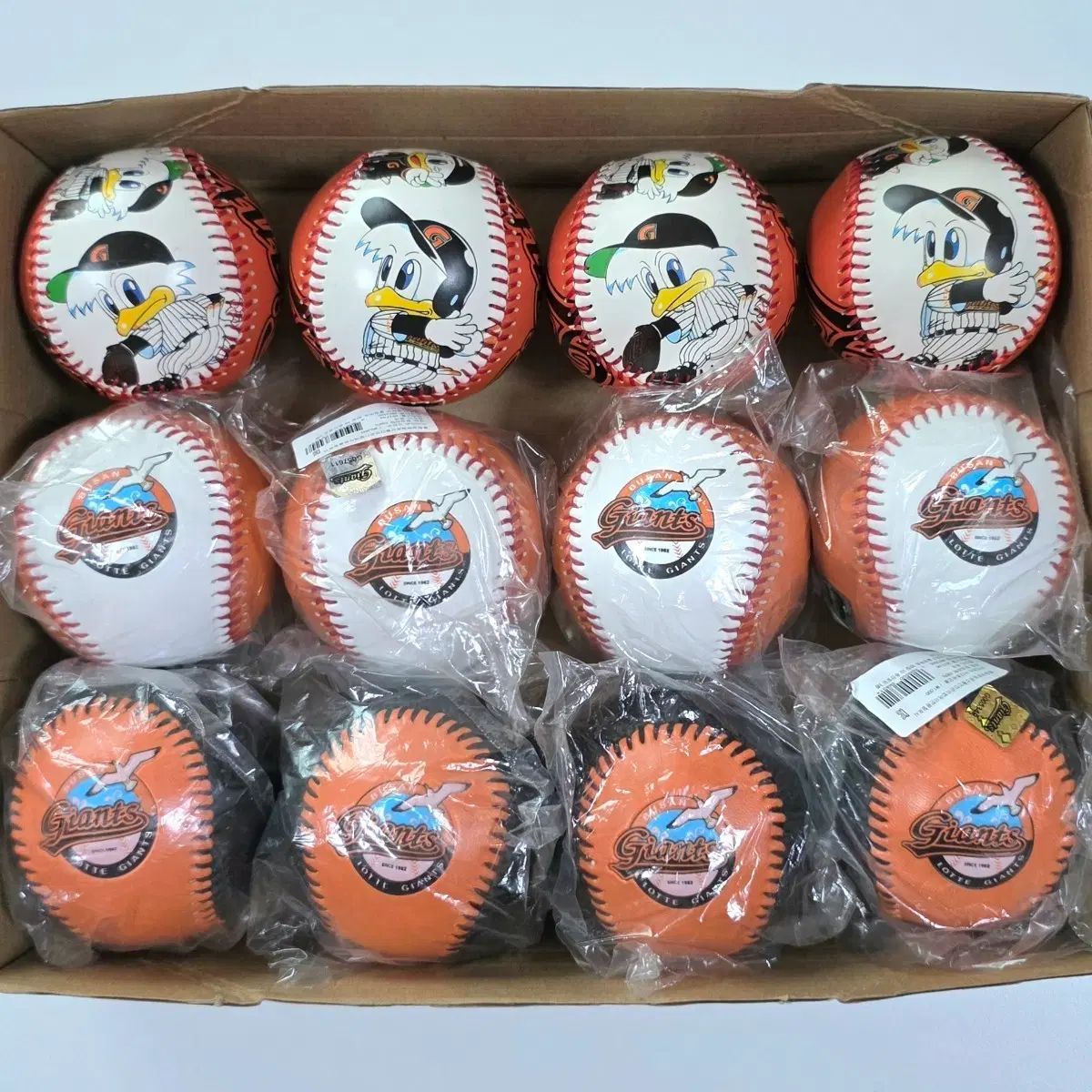 ロッテ・ジャイアンツ ロゴボール (12個) まとめ 10,135円