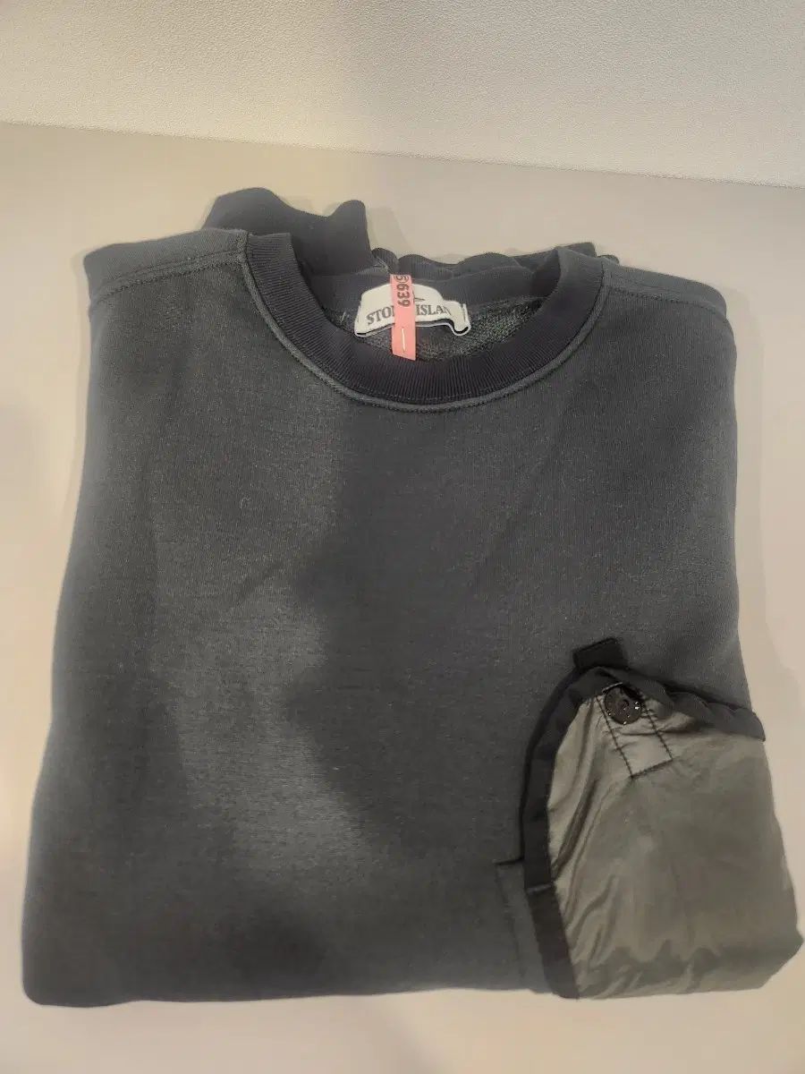STONE ISLAND ラミーロック マン투マン 27,217円