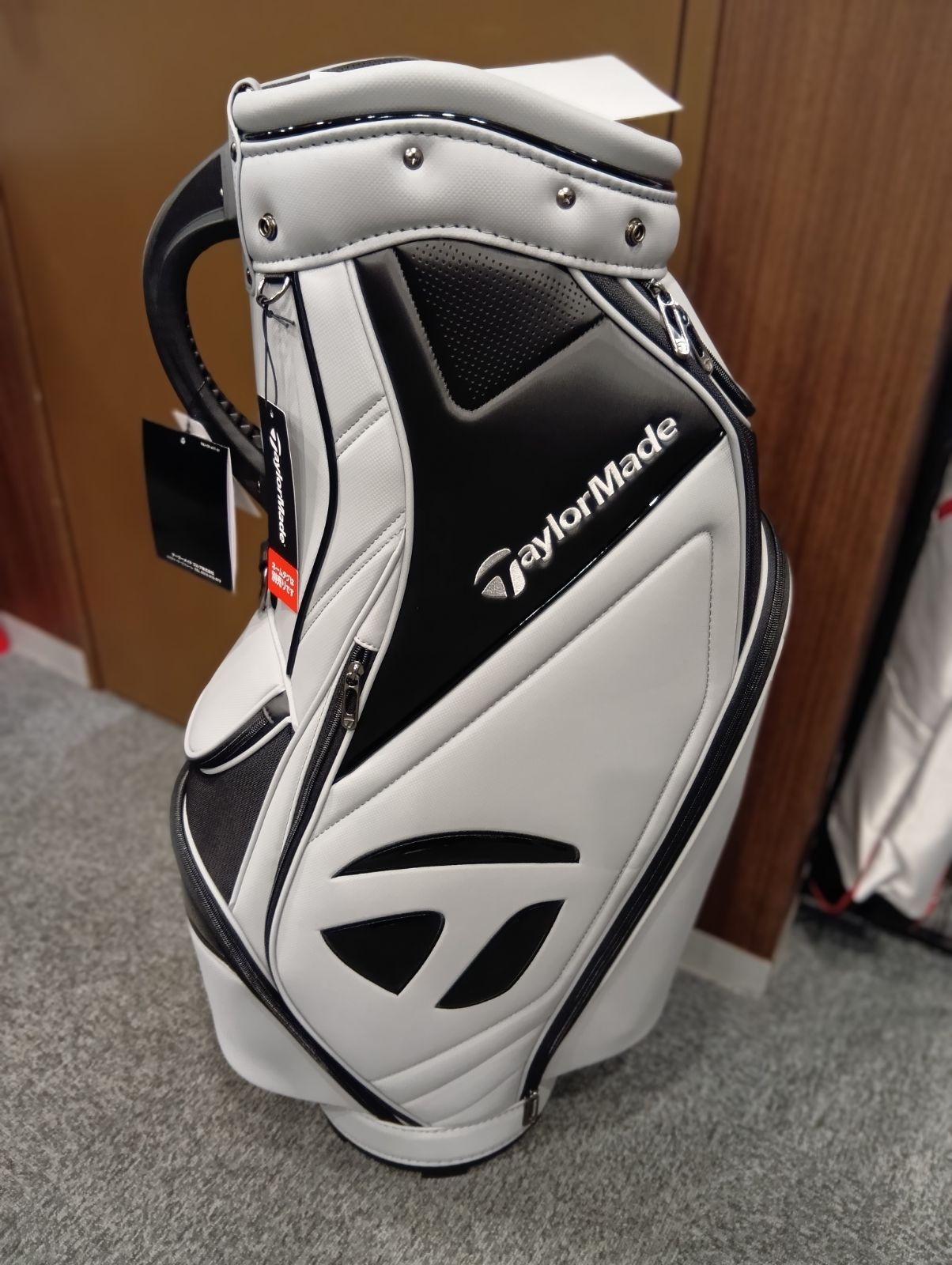Cb【新品未使用品】TaylorMade テーラーメイド 正規品 SPORT MODERN スポーツモダン キャディバッグ 2026新製品（新橋店） 25,716円