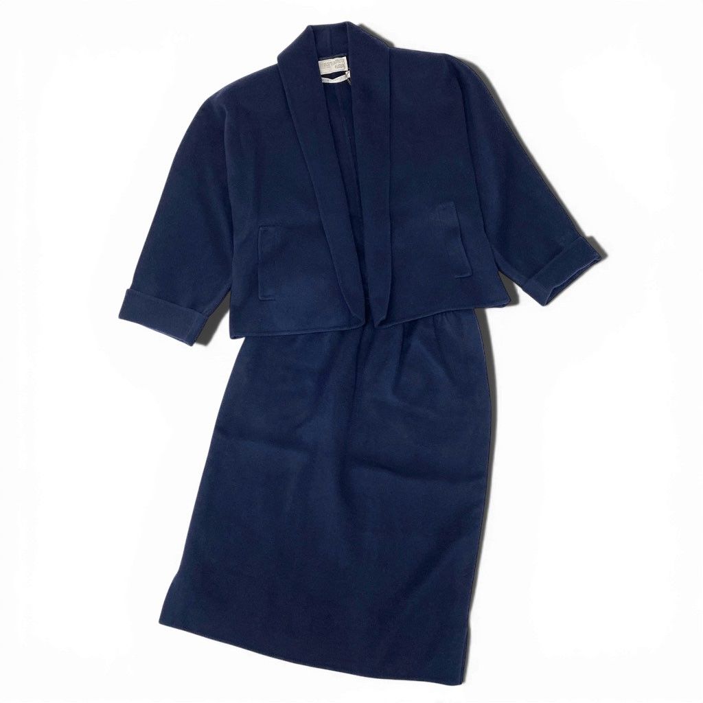 3l27《未使用保管品》 AGNONA アニオナ ALTUNA カシミヤ セットアップ サイズ42 / 46 ネイビー 最高級 女性服 タグ付t18r 11,250円