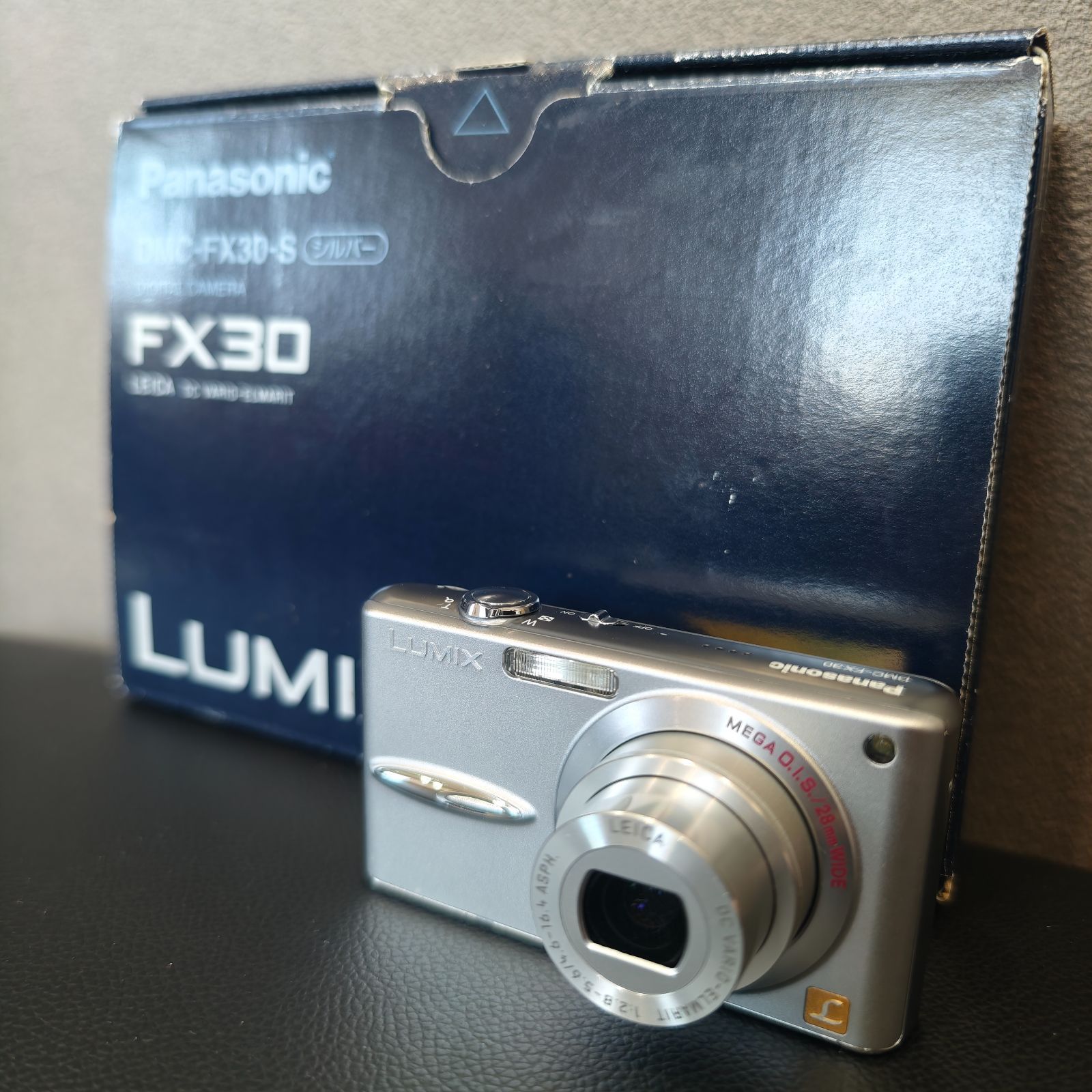 Panasonic LUMIX DMC-FX30-S Compact Digital Camera Silver Panasonic