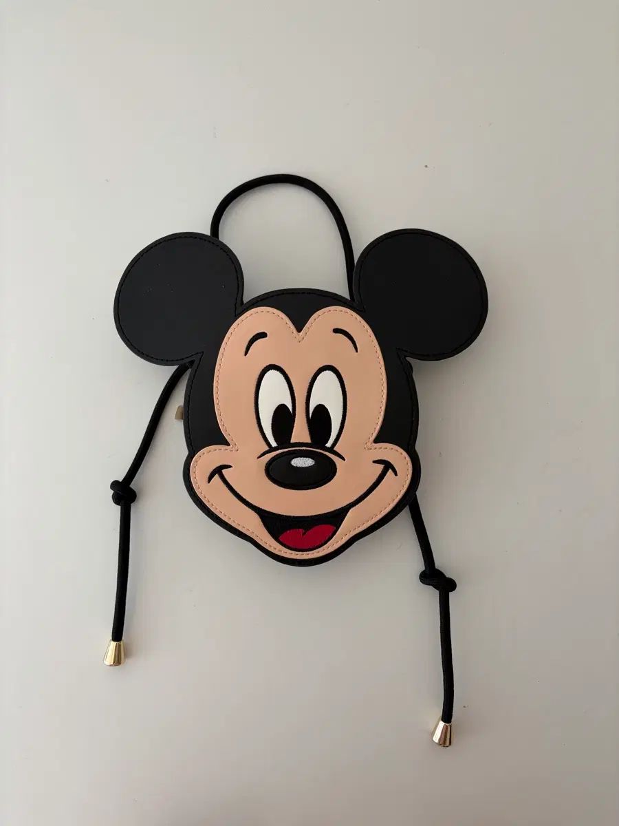 日本 ディズニー ストア mickey mouse クロスバック (新品)