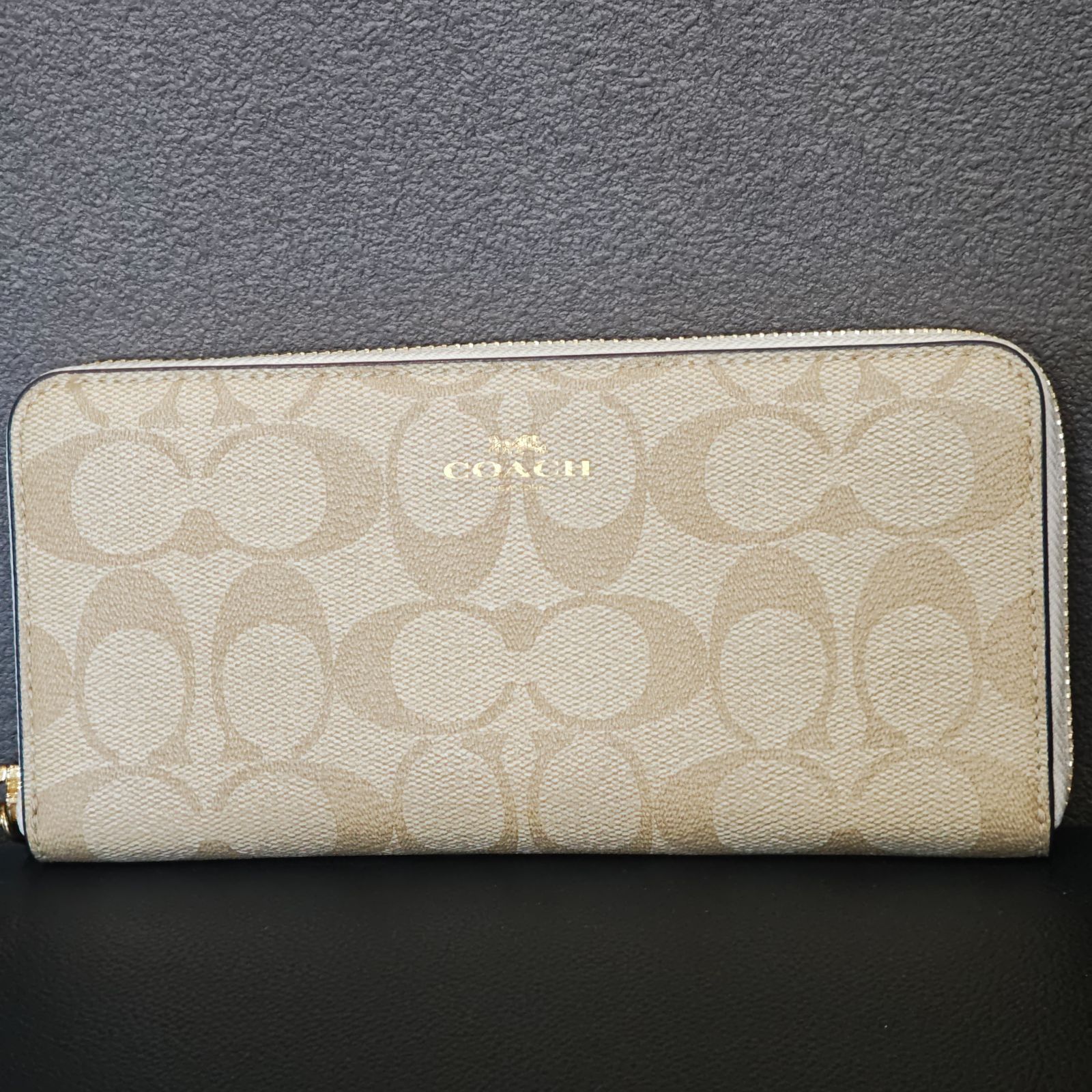 COACH　長財布　シグネチャー　ベージュ　ホワイト　コーチ