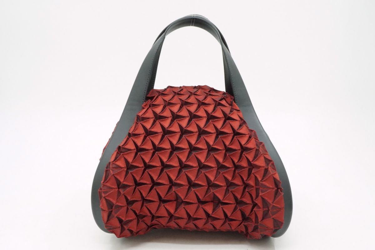 イッセイミヤケ ハンドバッグ トート 幾何学モチーフ Unisex ポリエステル 赤 レッド ISSEY MIYAKE 7488h