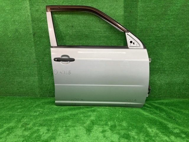 プロボックス NCP165V 右フロントドア DXコンフォート 4WD ニホンイタ M3108 67001-52620 1E7