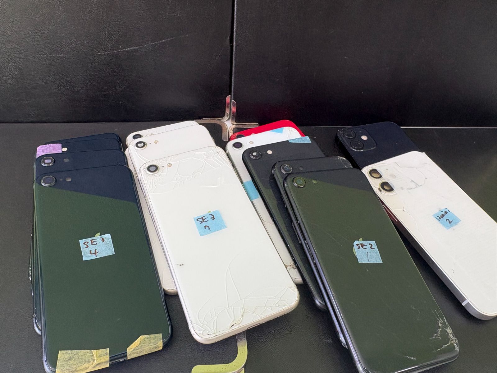15 junk units sold in bulk iPhone SE 2nd generation/iPhone SE 3rd generation/iPhone 12 mini