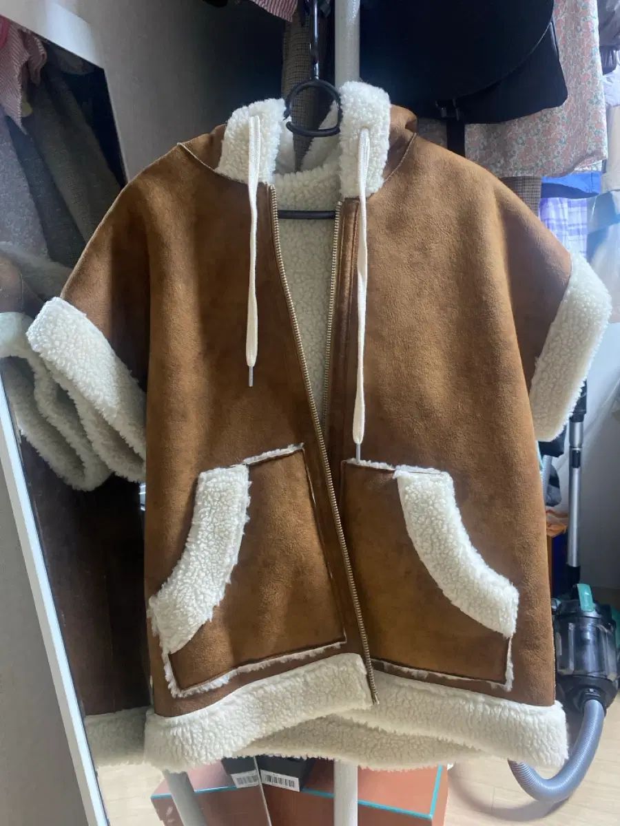 新品 半袖 WHO フード ムートン ジャケット 7,893円