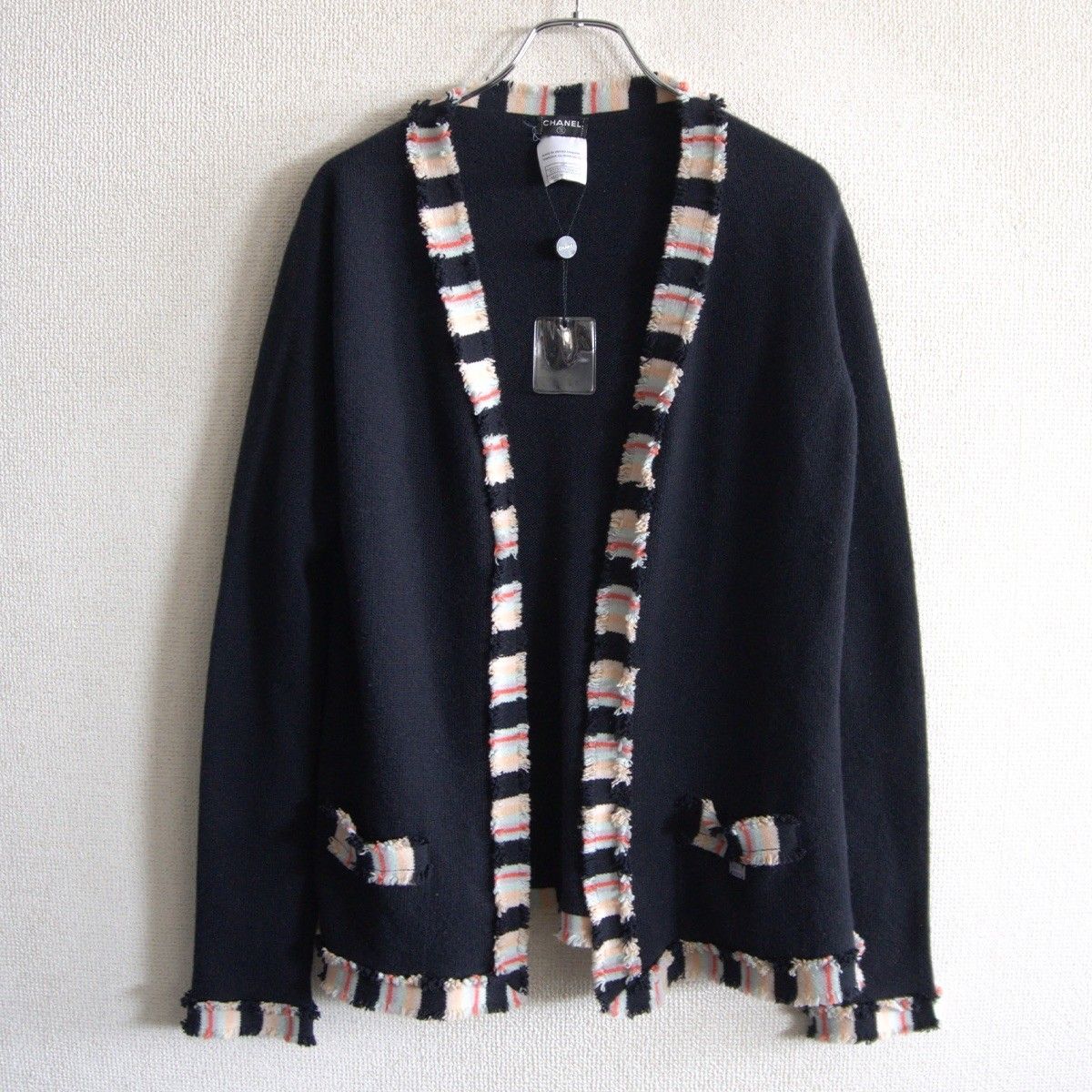 【未使用品】CHANEL【04C / カシミヤ カーディガン】42 ネイビー シャネル 26080594