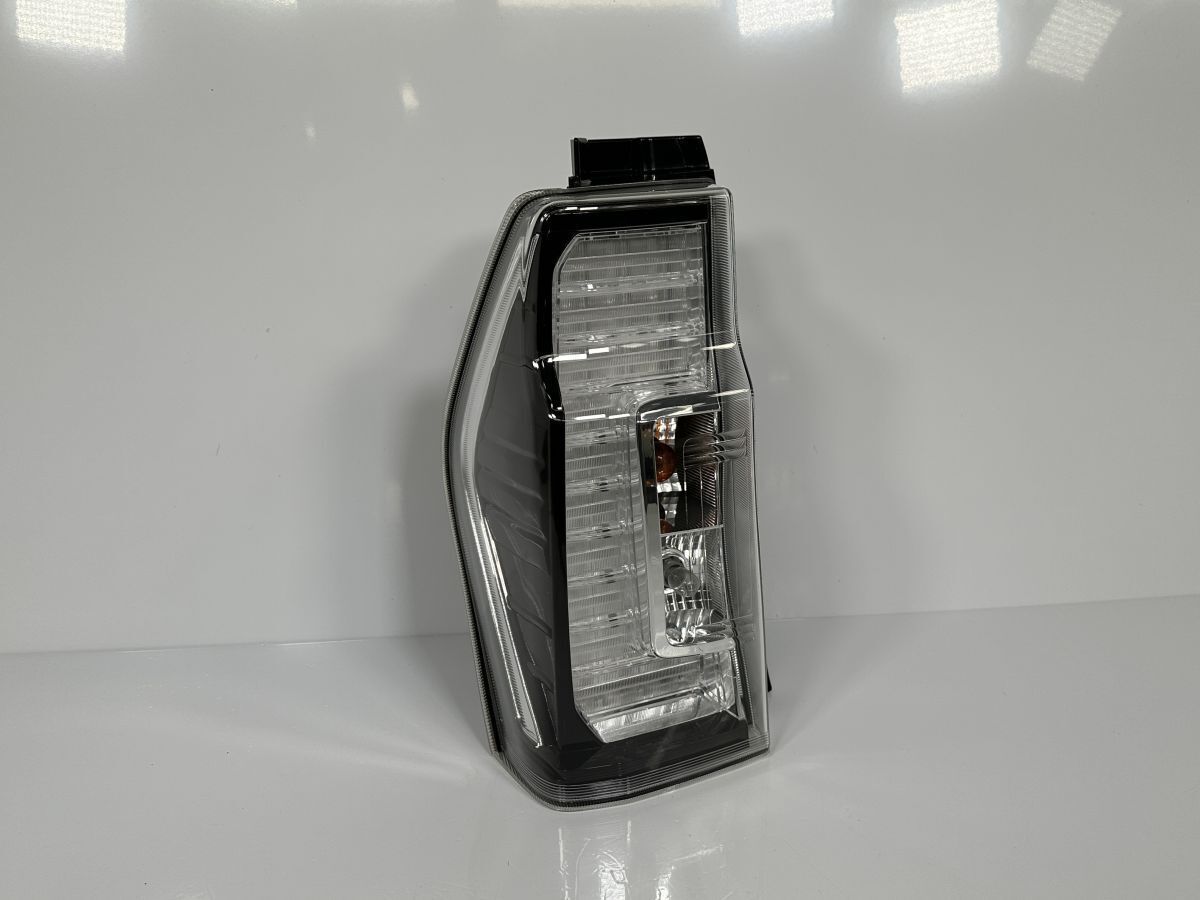 タントカスタム トップエディション LA600S LA610S 後期 純正 左テールランプ Assy ブラック 81560-B2690 20516 H 現状 管理37216
