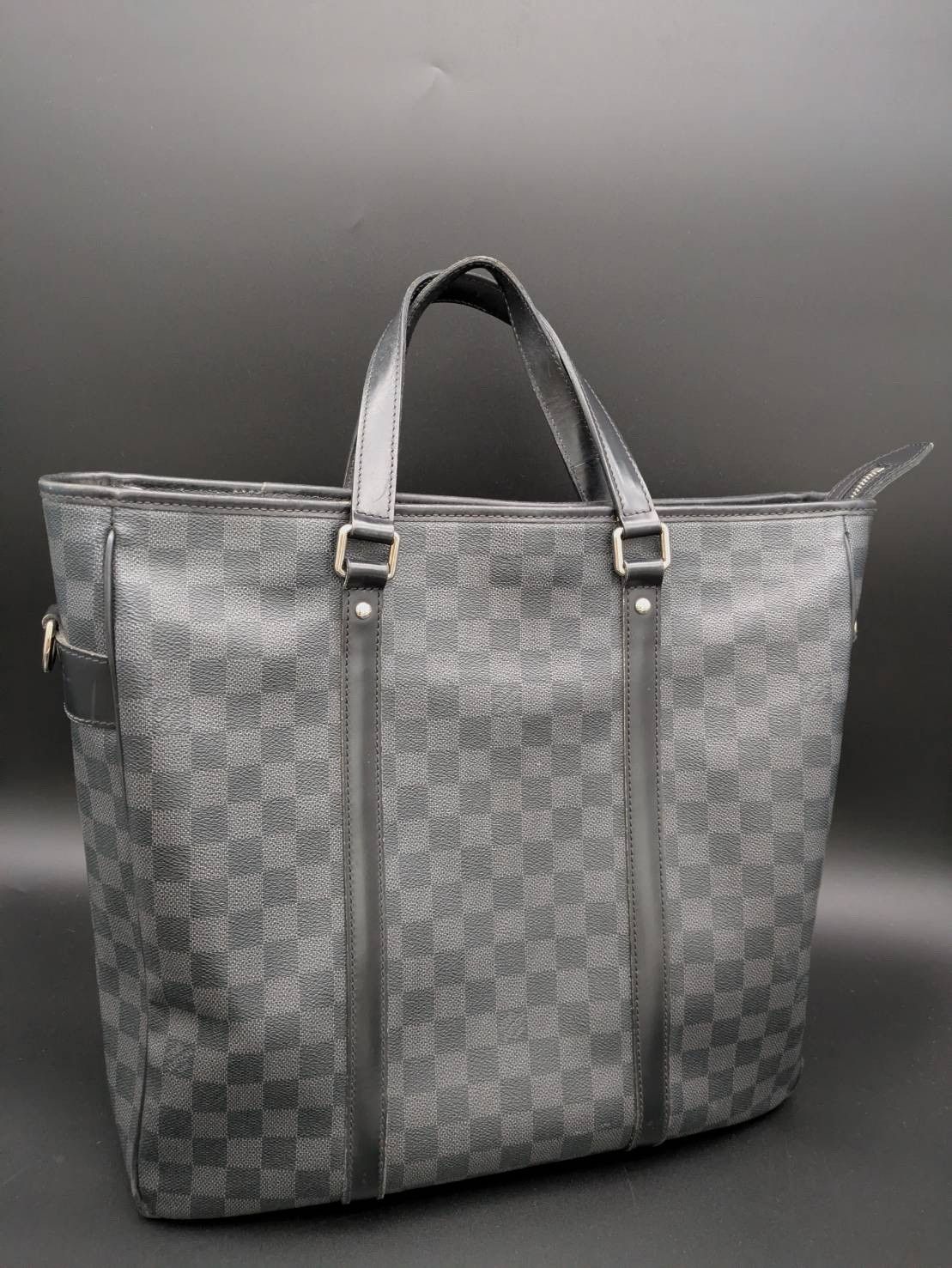 ルイヴィトン LOUIS VUITTON ダミエグラフィット　トートバッグメンズブラック 20,440円
