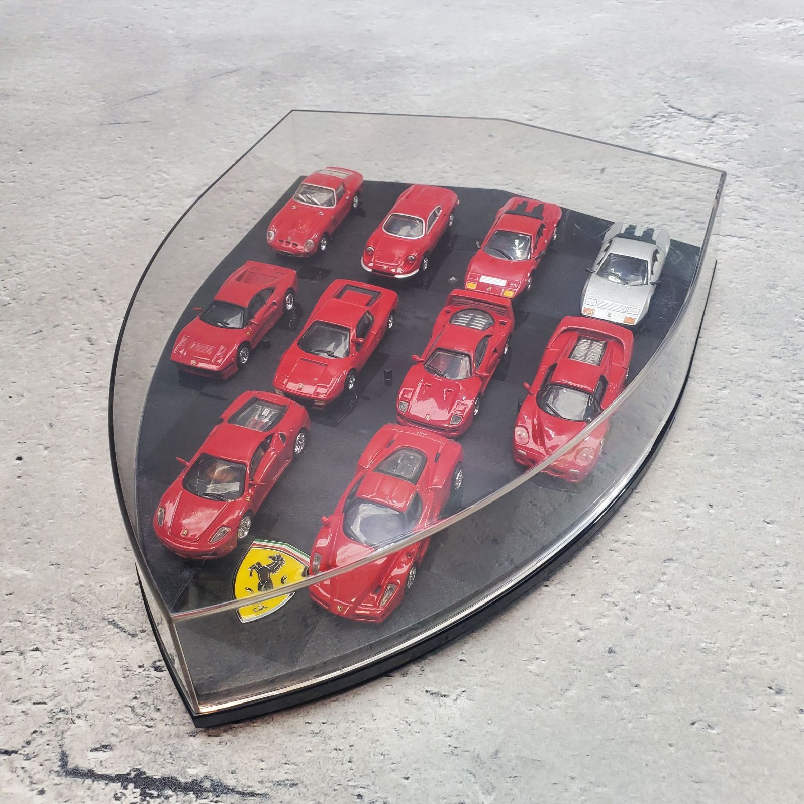 フェラーリ 歴代名車 ミニカー 10台セット 専用台座付 Ferrari