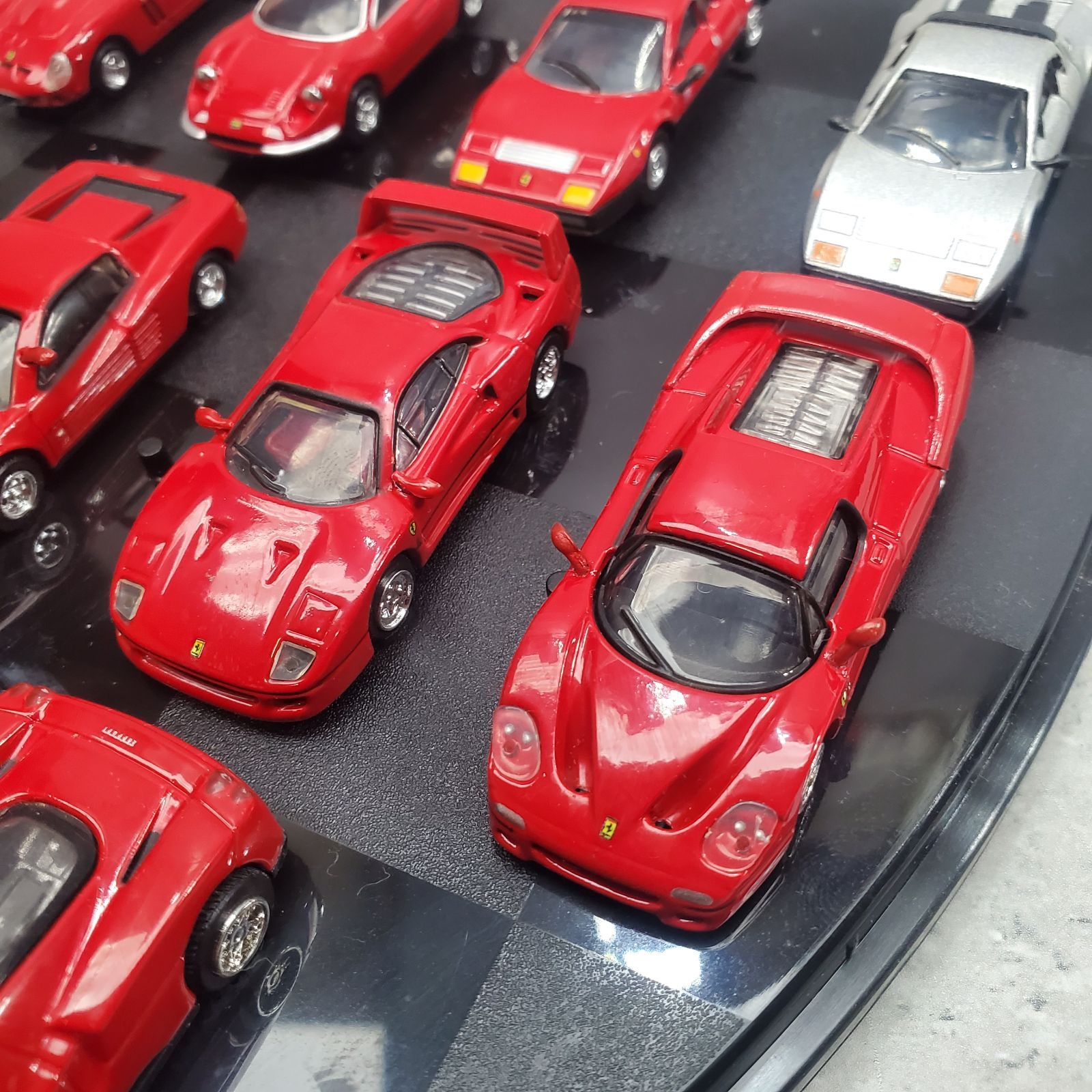 フェラーリ 歴代名車 ミニカー 10台セット 専用台座付 Ferrari