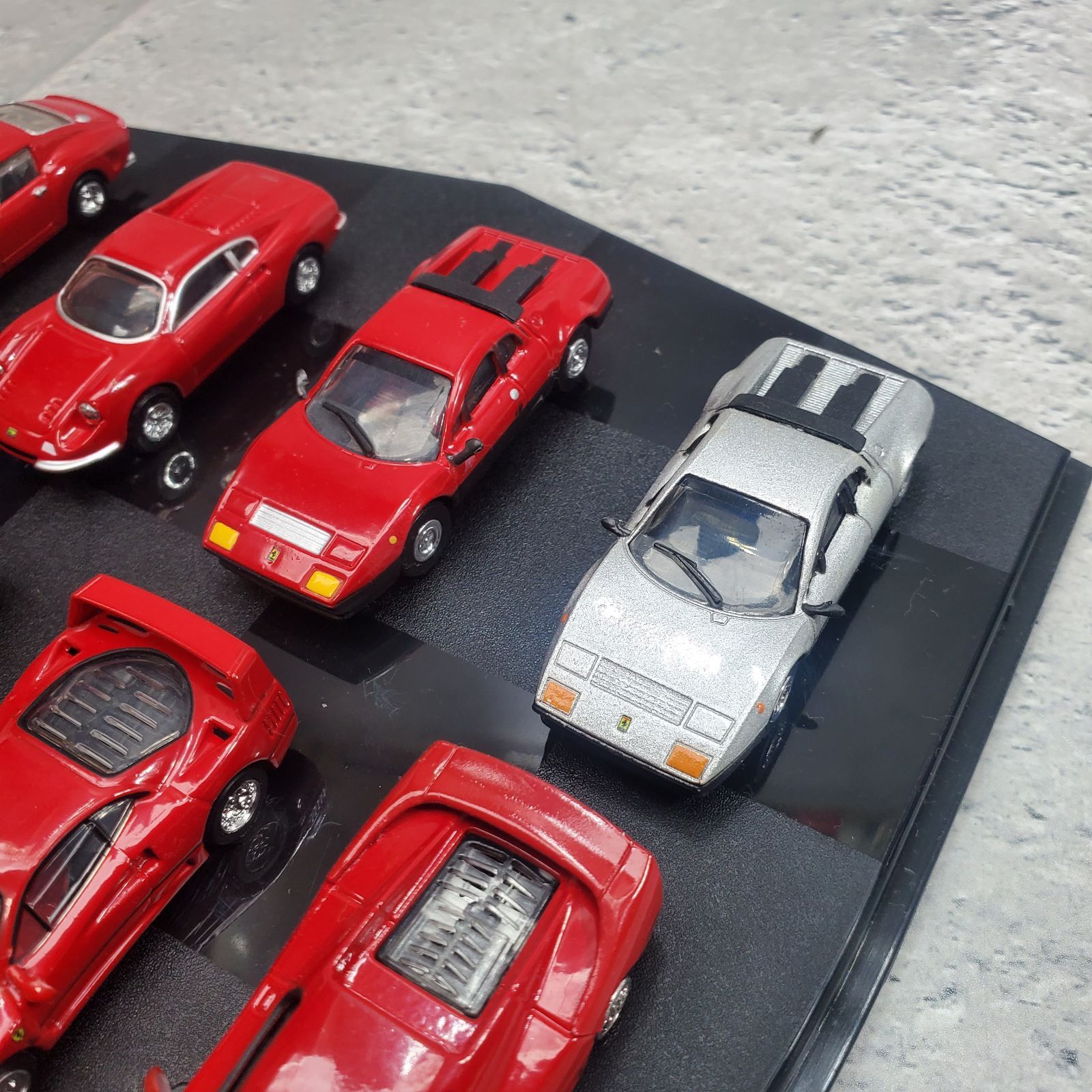 フェラーリ 歴代名車 ミニカー 10台セット 専用台座付 Ferrari