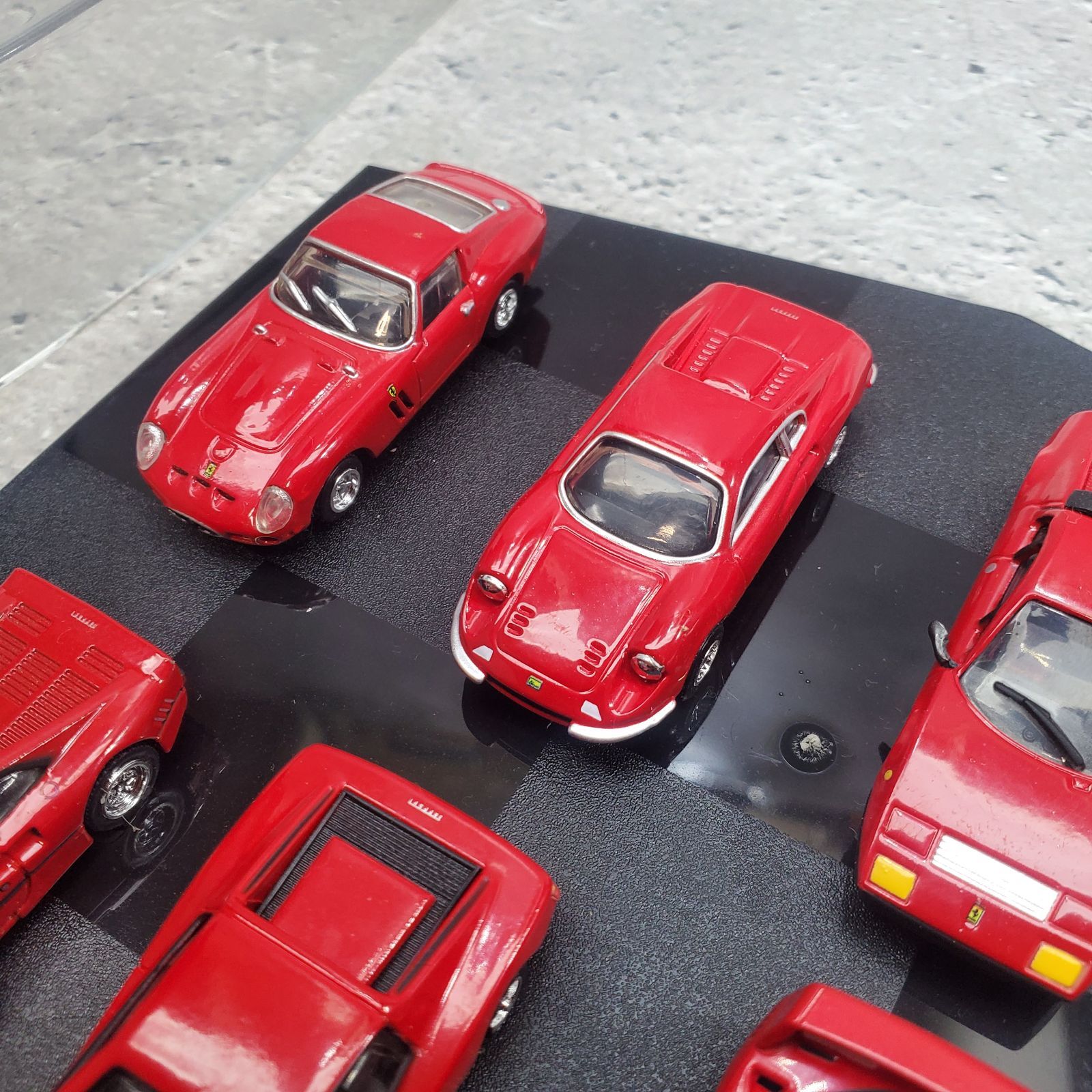 フェラーリ 歴代名車 ミニカー 10台セット 専用台座付 Ferrari