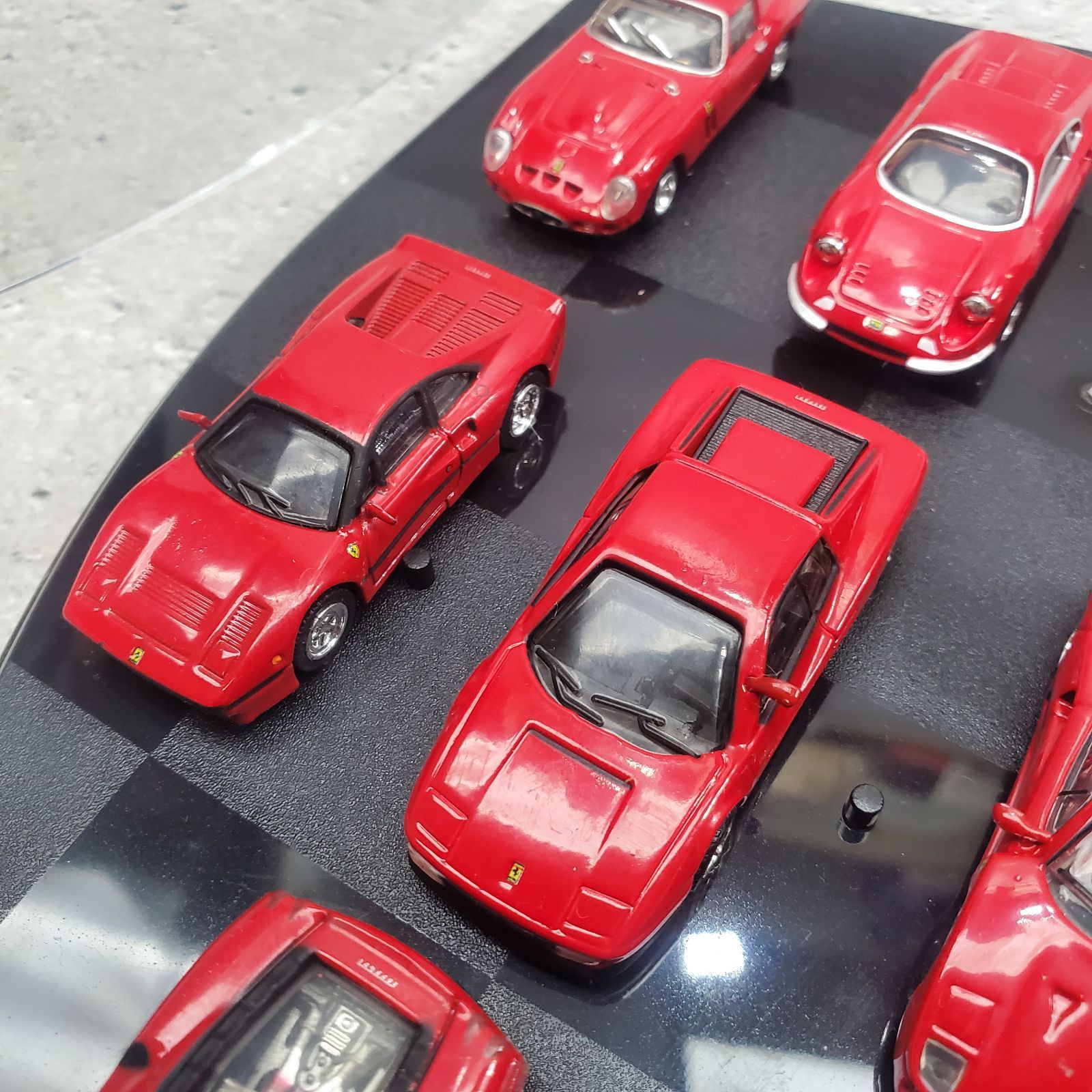 フェラーリ 歴代名車 ミニカー 10台セット 専用台座付 Ferrari