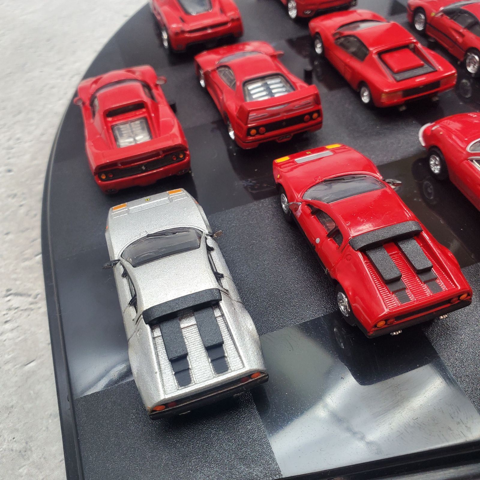 フェラーリ 歴代名車 ミニカー 10台セット 専用台座付 Ferrari