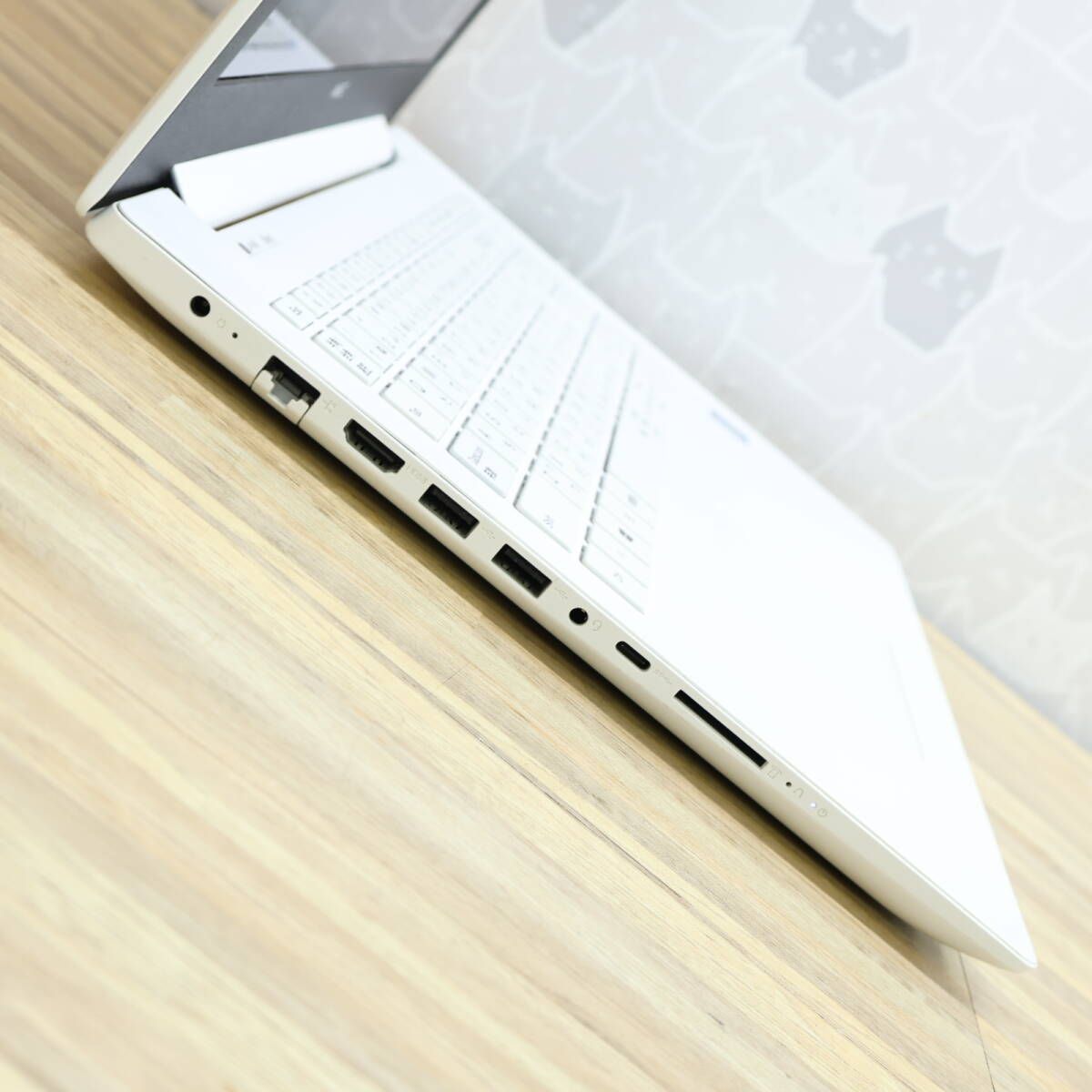 LAVIE Win11 7世代Corei3 SSD Office2024 美品 NEC LaVie Core i3 第7世代 Win11 Office2024 - メルカリ