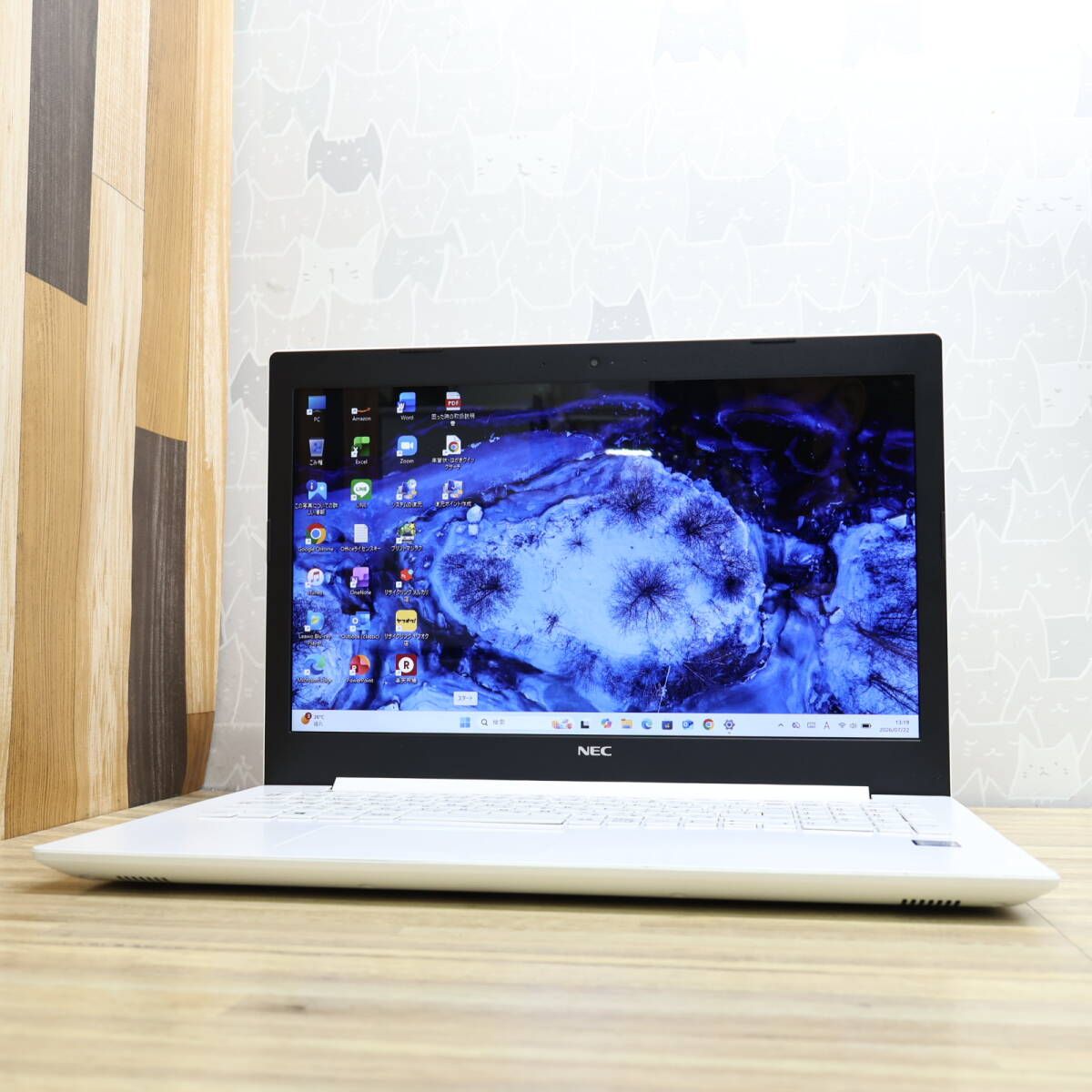 第7世代Corei3/メモリ8GB/SSD250GBノートPC Win11 Office2024 - メルカリ