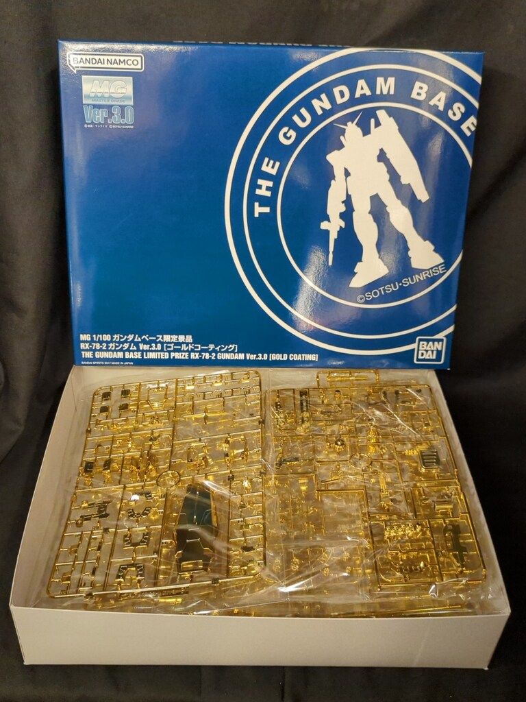 BANDAI SPIRITS MG/1/100/ Gundam Base Limited Mobile Suit Gundam RX-78-2 Gundam Ver. 3.0 Gold Coated Bandai Namco Edition