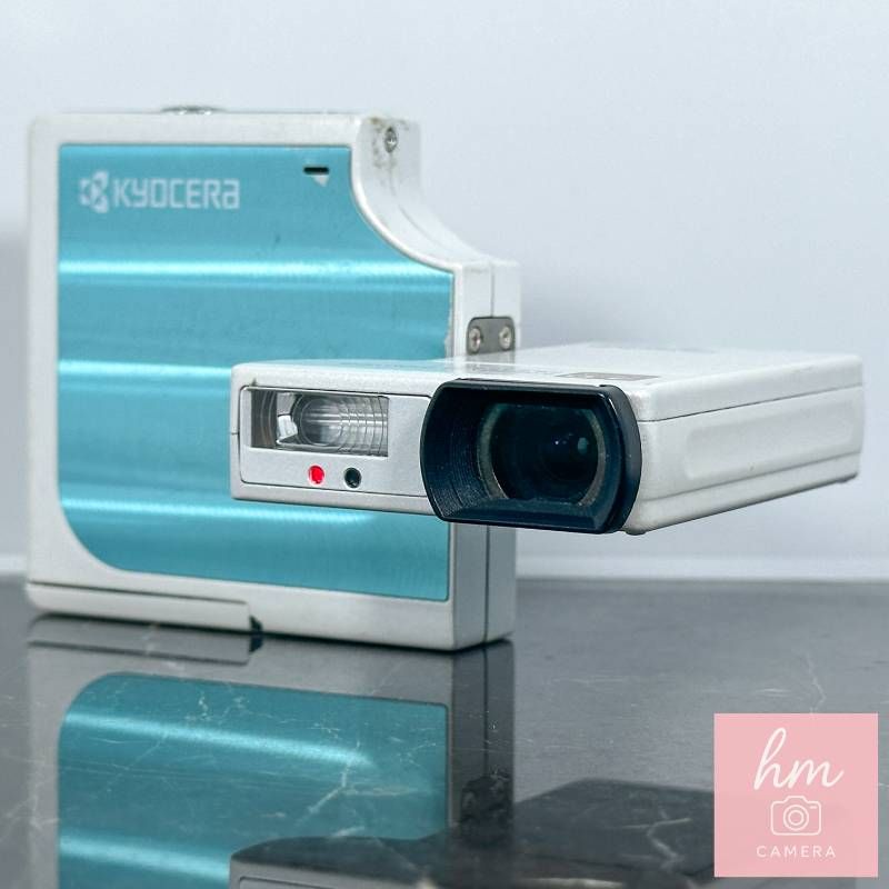 Kyocera Finecam SL400R Pearl Blue Blue 4 Million Pixel Optical 3x Zoom Rotating Lens Compact Digital Camera Kyocera Finecam