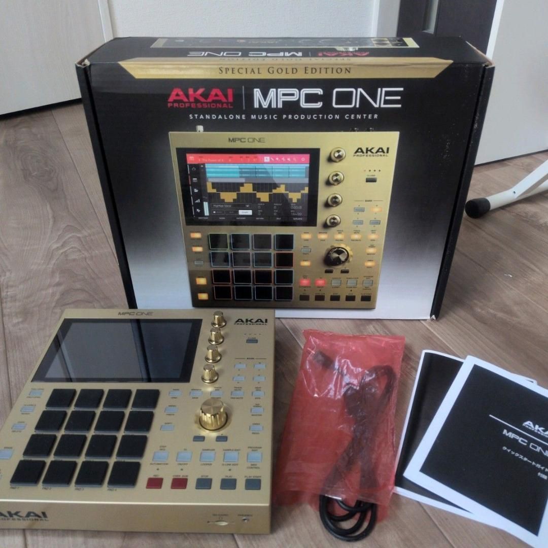 AKAI MPC ONE GOLD 箱付き ジャンク 現状販売 修理前提