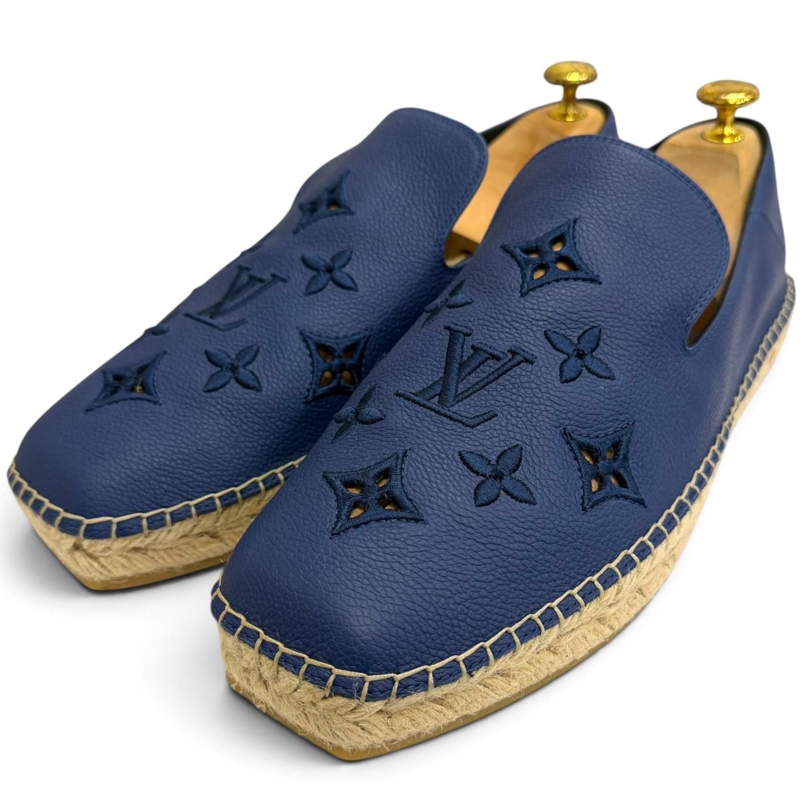 美品□LOUIS VUITTON ルイヴィトン 2022年製 レザー モノグラム ロゴ刺繍 エスパドリーユ スリッポン ネイビー 8.5 イタリア製 メンズ 31,200円