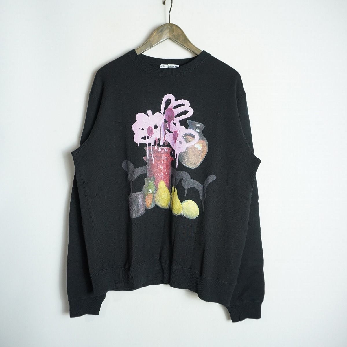 美品 26SS uniform experiment ユニフォームエクスペリメント MICHAEL CHERNO RED VASE CREWNECK TOPトレーナー スウェット 黒 5417Q★4