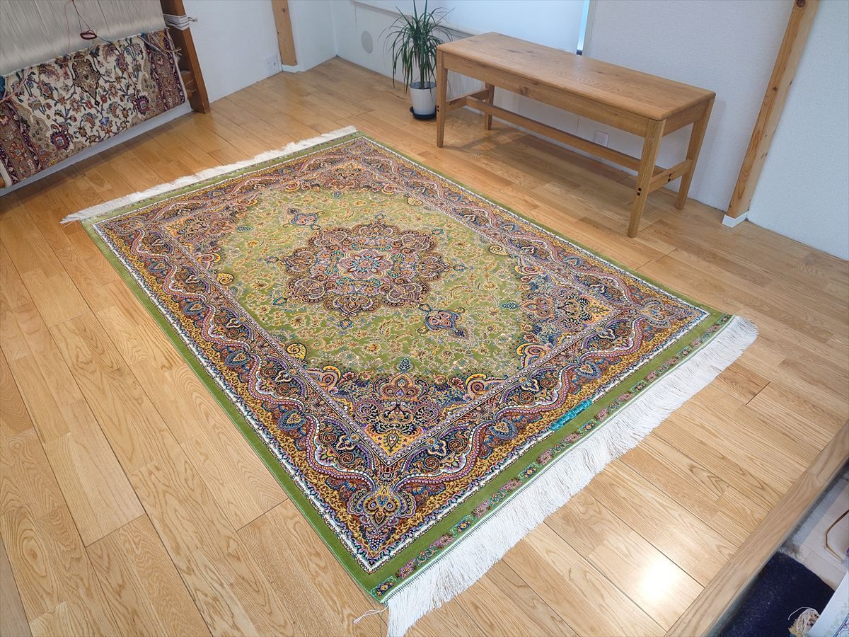 ペルシャ絨毯　ネイアブリシャム　ハイブリッド　カシャン産　リビング　200x135cm　黄緑　PS12341
