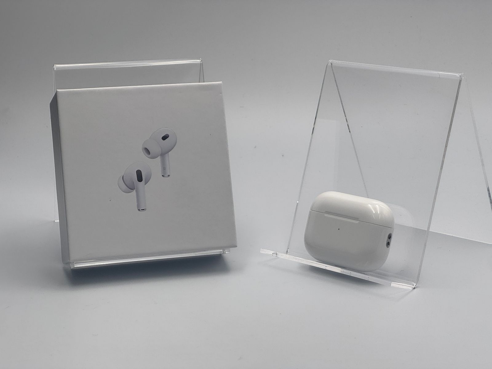 【中古美品】AirPods Pro 第2世代 (2023/USB-C) MTJV3J/A