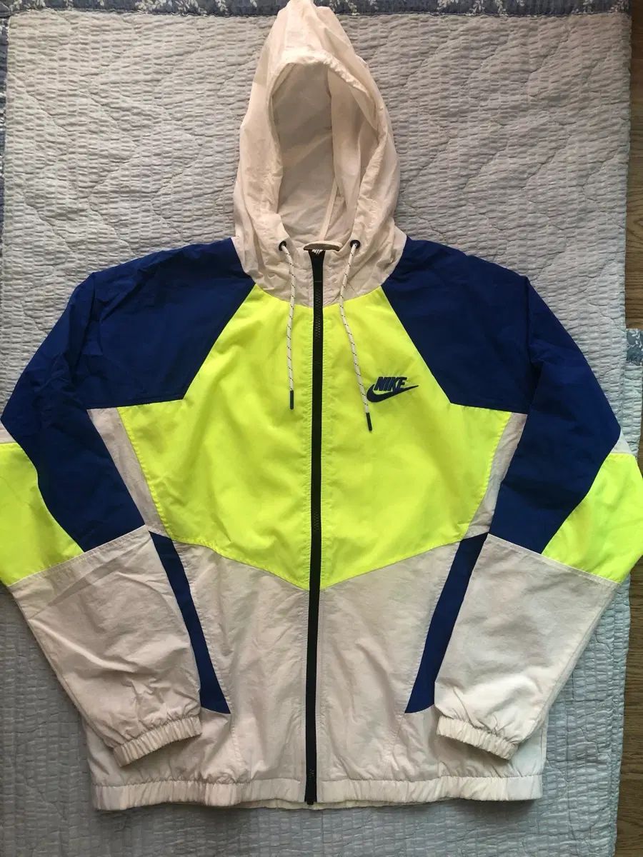 ナイキ ヘリテイジ ウィンドランナー ジャケット M 出品 7,373円
