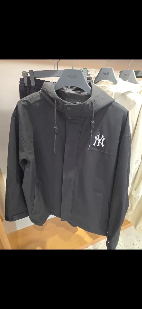 MLB カリナが着た風よけ、基本新品、貴重なものを安く出品します 19,845円