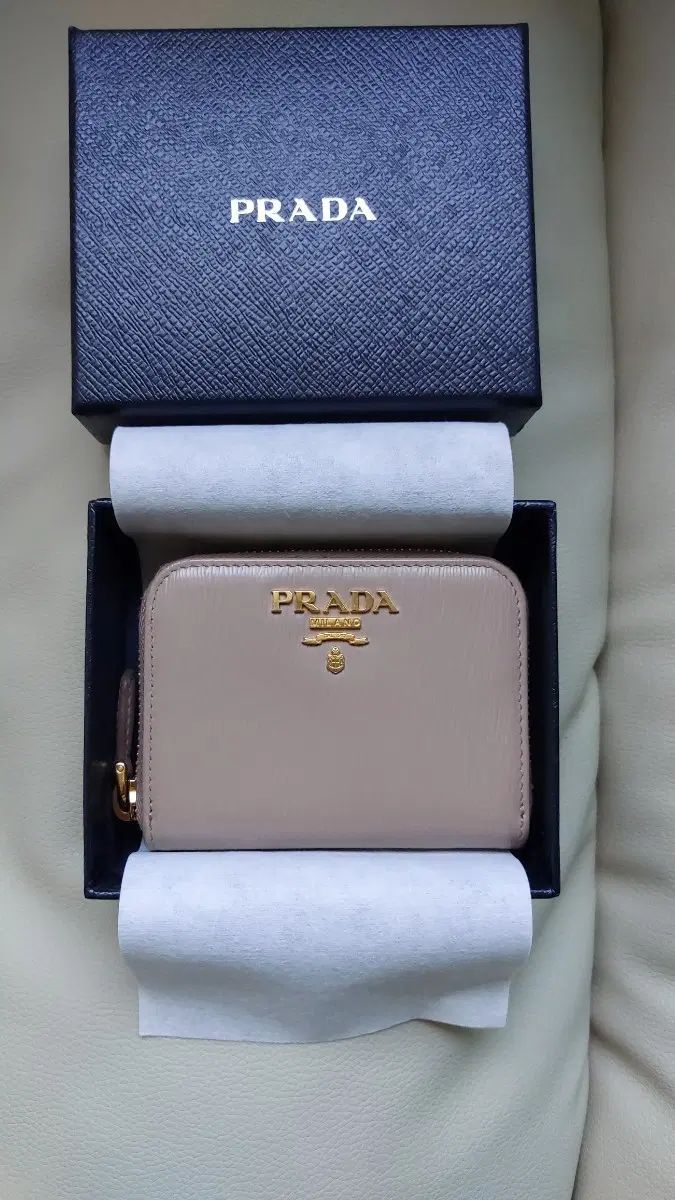 正規品 PRADA プラダ サフィアーノ ジッパー カードウォレット インディーピンク