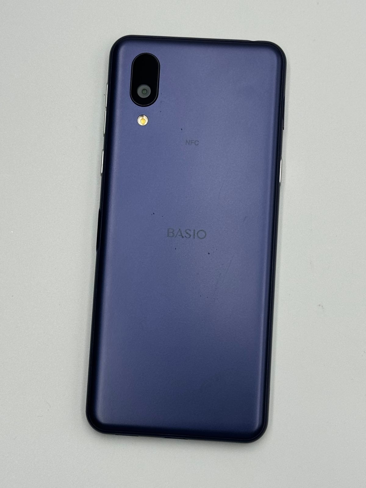 【中古B】BASIO active SHG09 ネイビー SIMフリー 白ロム