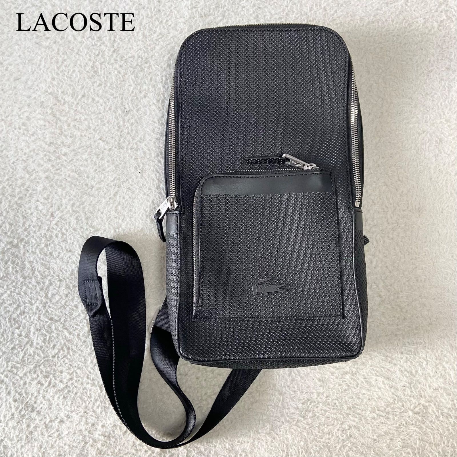 【美品】LACOSTE ラコステ シャンタコ ボディバッグ ブラック 型押しレザー メンズ 紳士 ビジネス オフィス 通勤