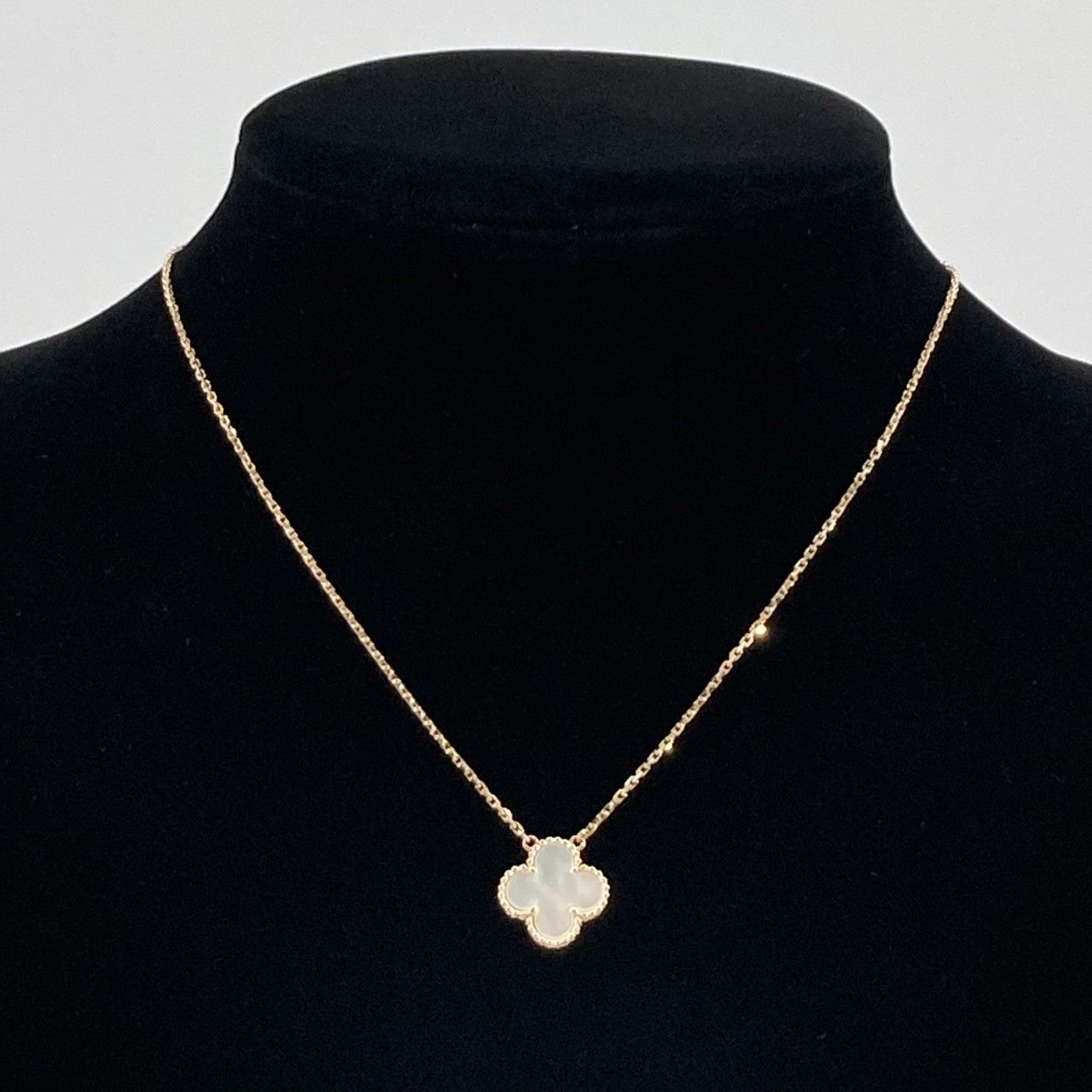 Van Cleef & Arpels（ヴァンクリーフ＆アーペル） マザーオブパール AU750 ネックレス 5.1g ホワイト×ゴールド