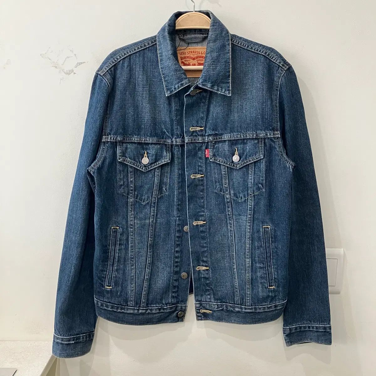 15 リーバイス デニムジャケット 9,300円