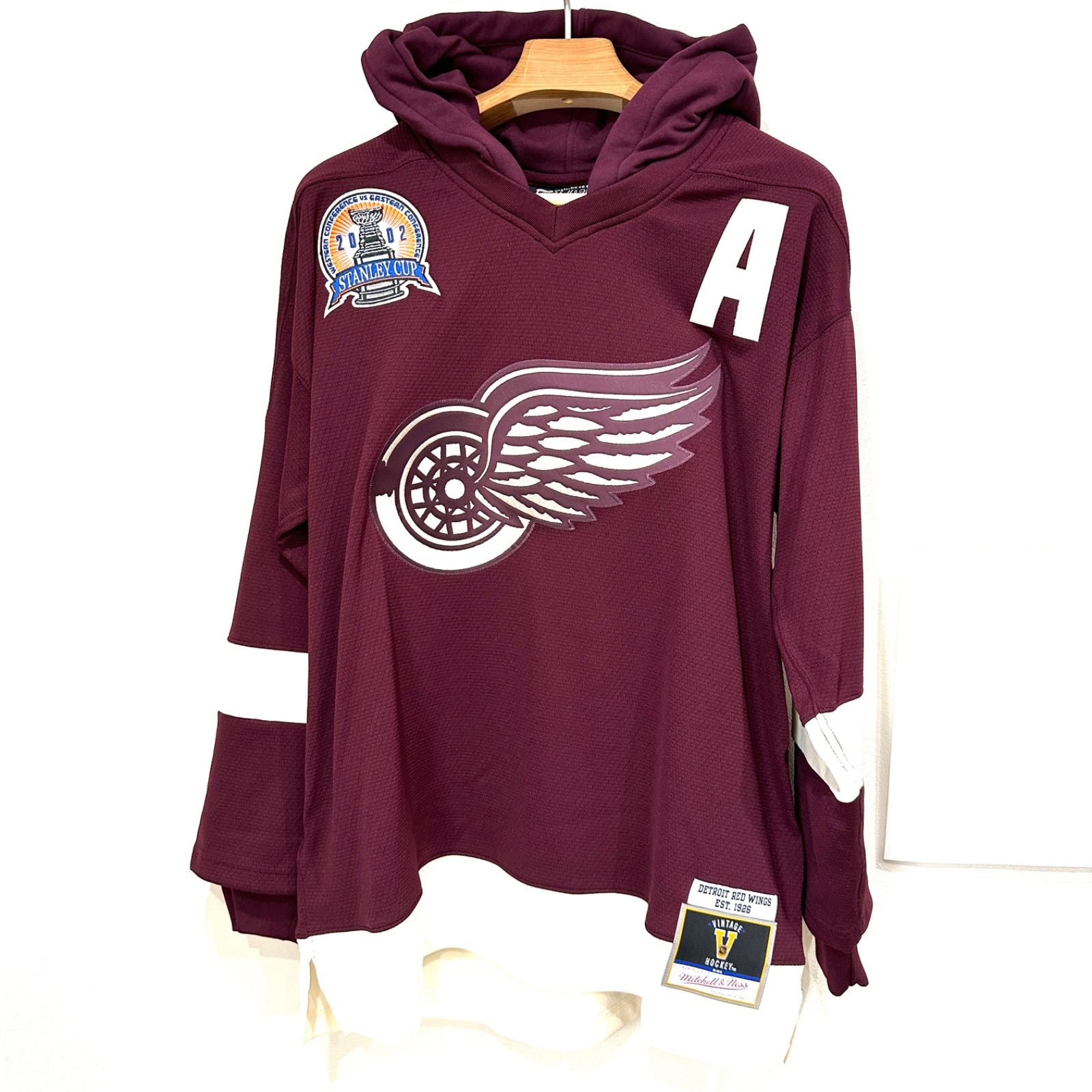 【楠本質店/元住吉】未使用品　Mitchell & Ness × Just Don NHL　ナショナルホッケーリーグ　パーカー　JY16665-DRWDKRD　ミッチェル&ネス ジャストドン　デトロイト・レッドウィイングス　マルーン／クリーム　サイズ：L 12,705円