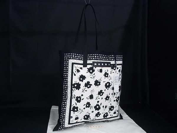 ■新品同様■ MARNI マルニ マーケット フラワーカフェ バンダナトート キャンバス ショルダーバッグ 肩掛け ブラック系 HC2969