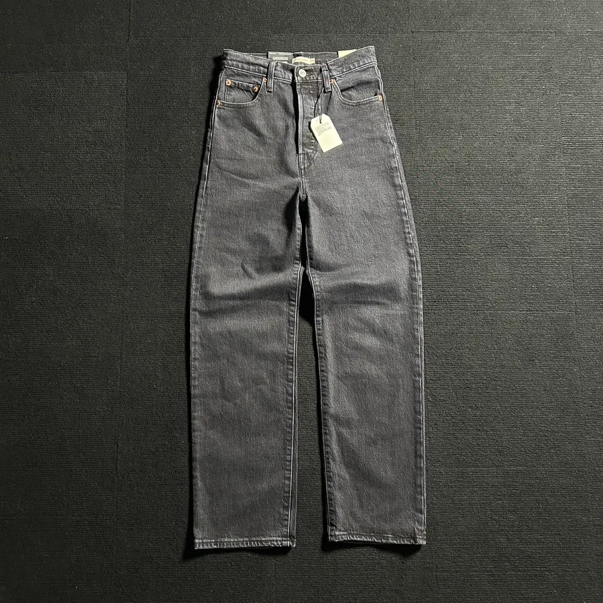 リーバイス ブラックデニム パンツ 7,702円