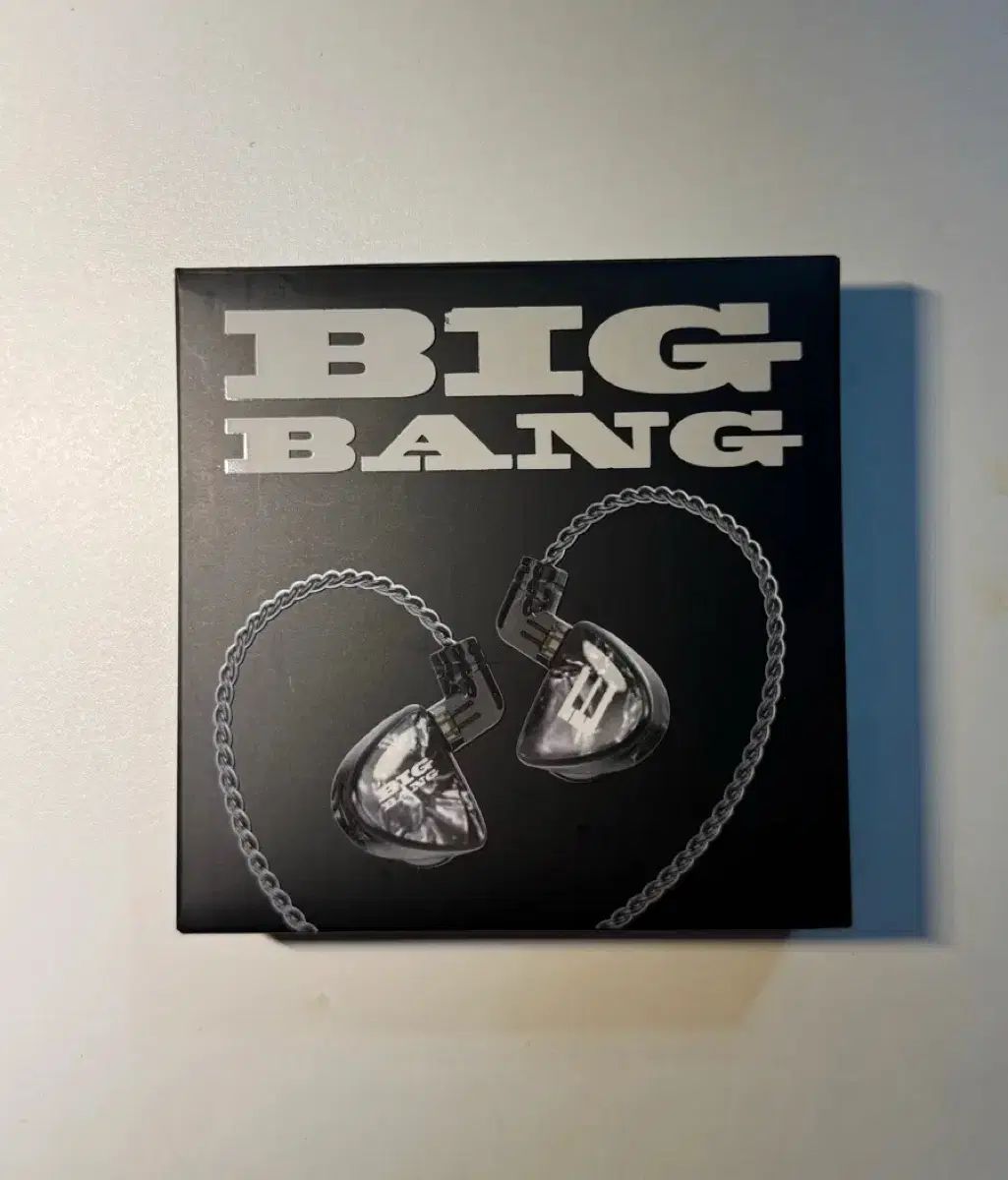 BIGBANG(ビッグバン) IN-EAR シンプル開封のみ 商品