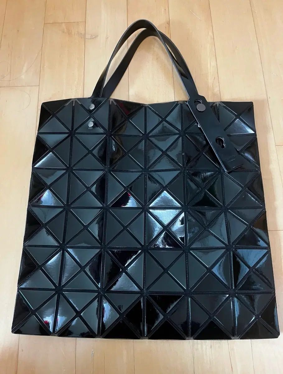 バオバオ イッセイ ミヤケ 正規品 ルーセント 6x6 トートバッグ ブラック