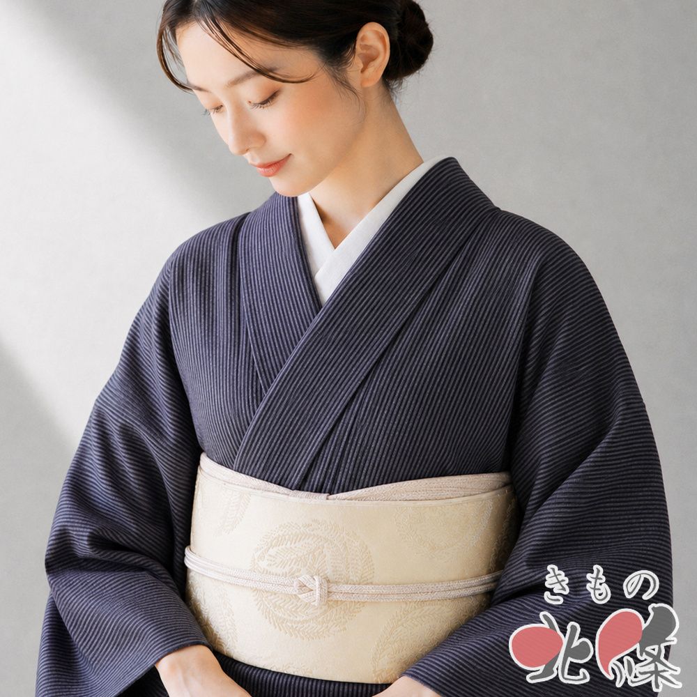 小紋 着物 未使用 正絹 袷 カジュアル 縦縞模様 反端付き グレー系色 黒色 身丈167cm 裄69cm L トール きもの北條 A1406-4 29,141円
