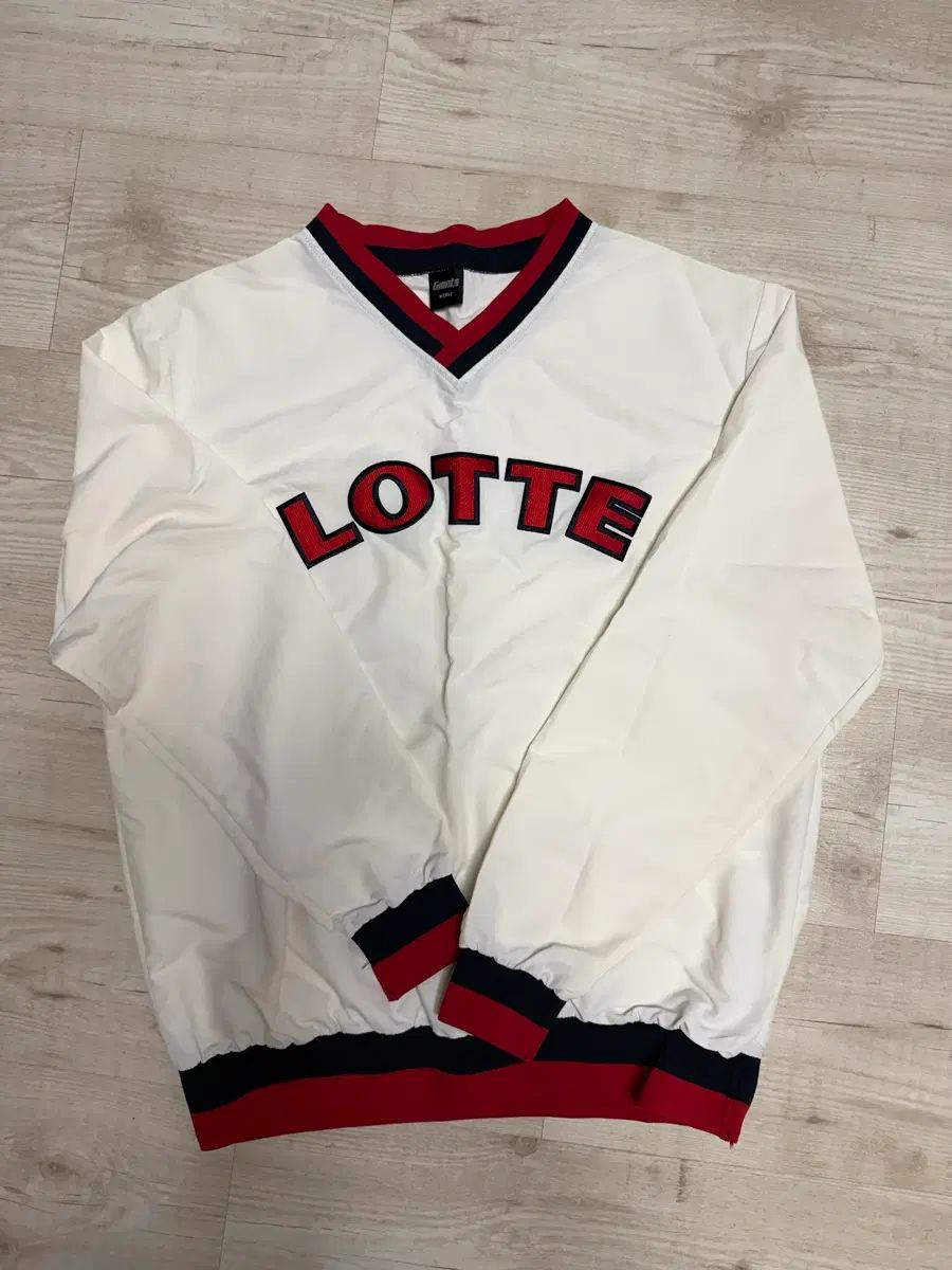 ロッテ・ジャイアンツ ウィンドブレーカー Mサイズ 送料込み